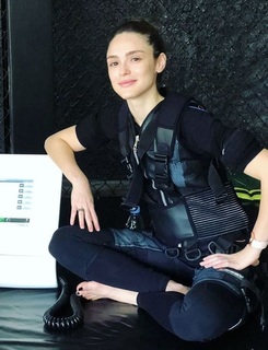 Isabelle Drummond feet photo thumbnail