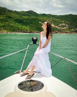 Isabelle Drummond feet photo thumbnail