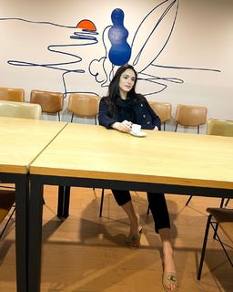 Isabelle Drummond feet photo thumbnail