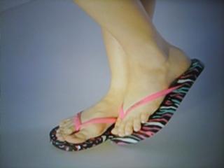 Isabelle Drummond feet photo thumbnail