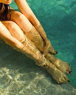 Isabelle Drummond feet photo thumbnail
