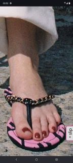 Isabelle Drummond feet photo 16