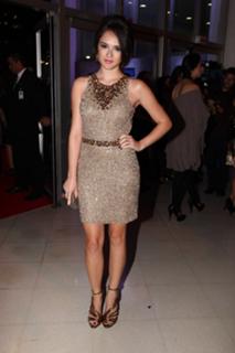 Isabelle Drummond feet photo thumbnail