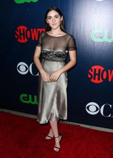 Isabelle Fuhrman feet photo thumbnail