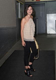 Isabelle Fuhrman feet photo thumbnail