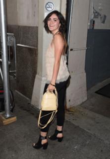 Isabelle Fuhrman feet photo thumbnail