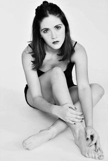 Isabelle Fuhrman feet photo thumbnail