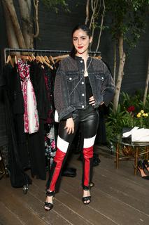 Isabelle Fuhrman feet photo thumbnail