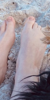 Isabelle Fuhrman feet photo thumbnail
