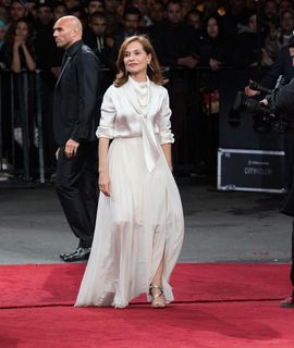 Isabelle Huppert feet photo thumbnail