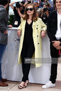 Isabelle Huppert feet photo thumbnail