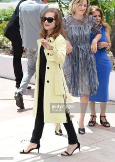 Isabelle Huppert feet photo thumbnail