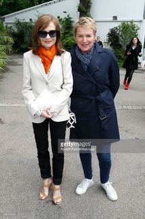 Isabelle Huppert feet photo thumbnail