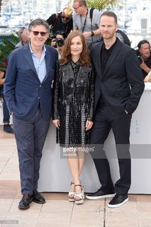 Isabelle Huppert feet photo thumbnail