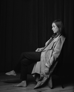Isabelle Huppert feet photo thumbnail