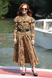 Isabelle Huppert feet photo thumbnail