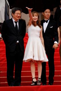 Isabelle Huppert feet photo thumbnail