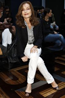 Isabelle Huppert feet photo thumbnail