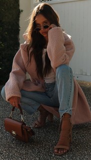 Isabelle Mathers feet photo 14