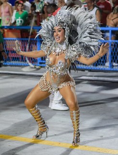 Isabelle Nogueira feet photo 5