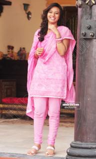 Isha Chawla feet photo 4