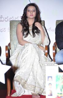 Isha Chawla feet photo 15