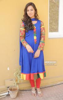 Isha Chawla feet photo 7