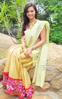 Isha Chawla feet photo 19