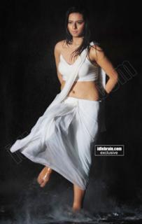 Isha Chawla feet photo 12