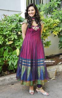 Isha Chawla feet photo 14