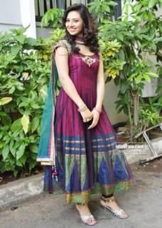 Isha Chawla feet photo 18