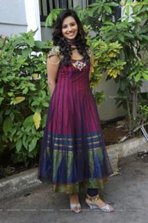 Isha Chawla feet photo 3