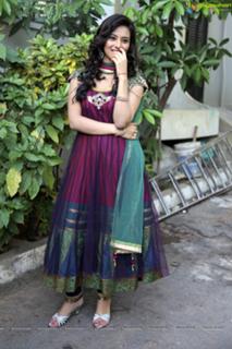 Isha Chawla feet photo 1