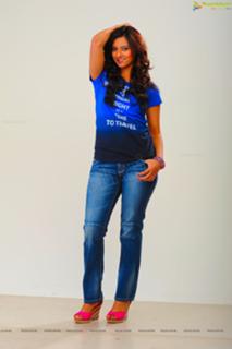 Isha Chawla feet photo 16