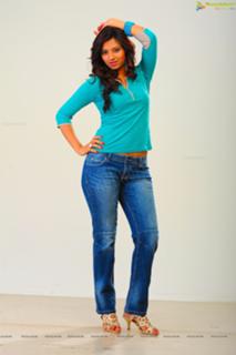 Isha Chawla feet photo 7