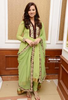 Isha Chawla feet photo 9