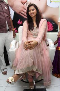 Isha Chawla feet photo 2