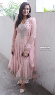 Isha Chawla feet photo 19
