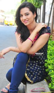 Isha Chawla feet photo 19