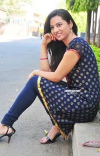 Isha Chawla feet photo 15