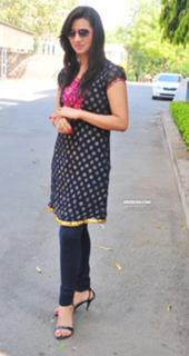 Isha Chawla feet photo 13