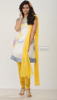 Isha Chawla feet photo 19