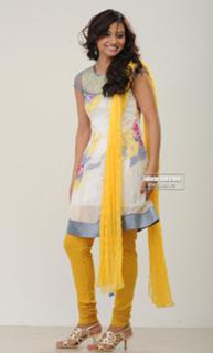 Isha Chawla feet photo 18