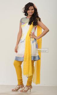 Isha Chawla feet photo 14