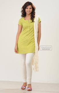 Isha Chawla feet photo 11
