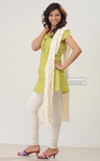Isha Chawla feet photo 10
