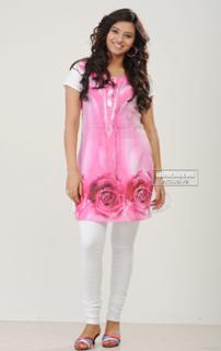 Isha Chawla feet photo 12