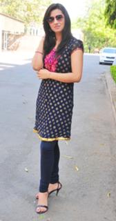 Isha Chawla feet photo 10