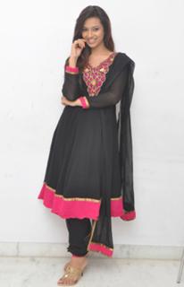 Isha Chawla feet photo 7