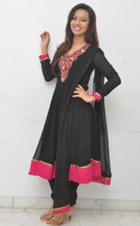 Isha Chawla feet photo 13